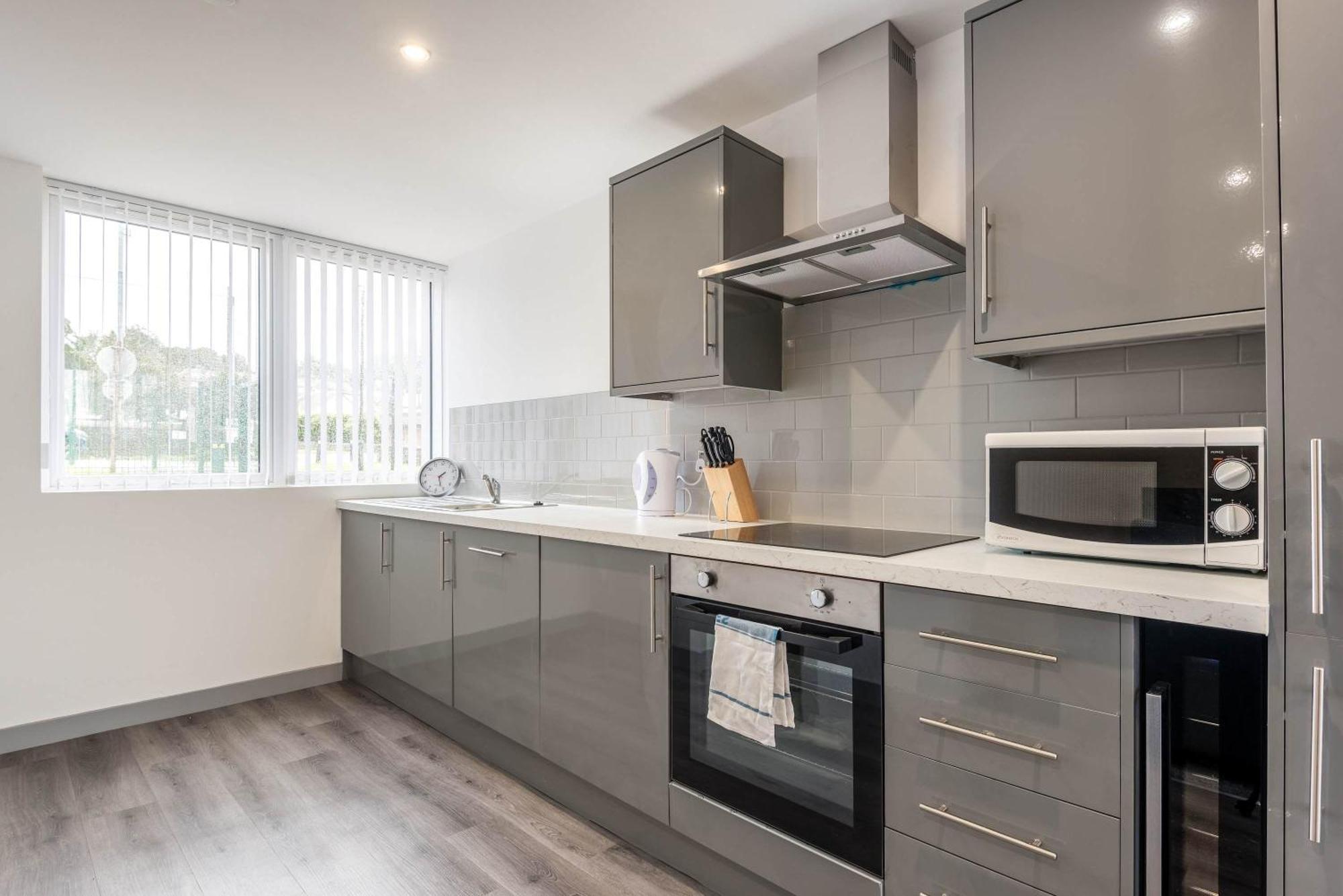 Modern & Bright 1 Bedroom Apartment In Yeadon Exterior photo